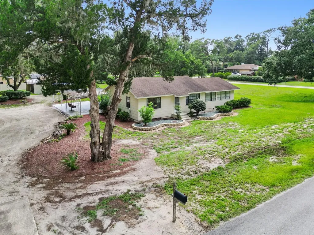 800 E Lansdowne Avenue Orange City FL 32763