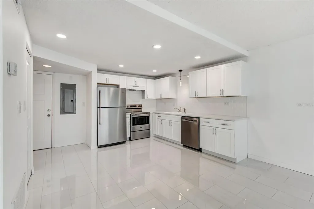 450 Treasure Island Causeway Treasure Island FL 33706