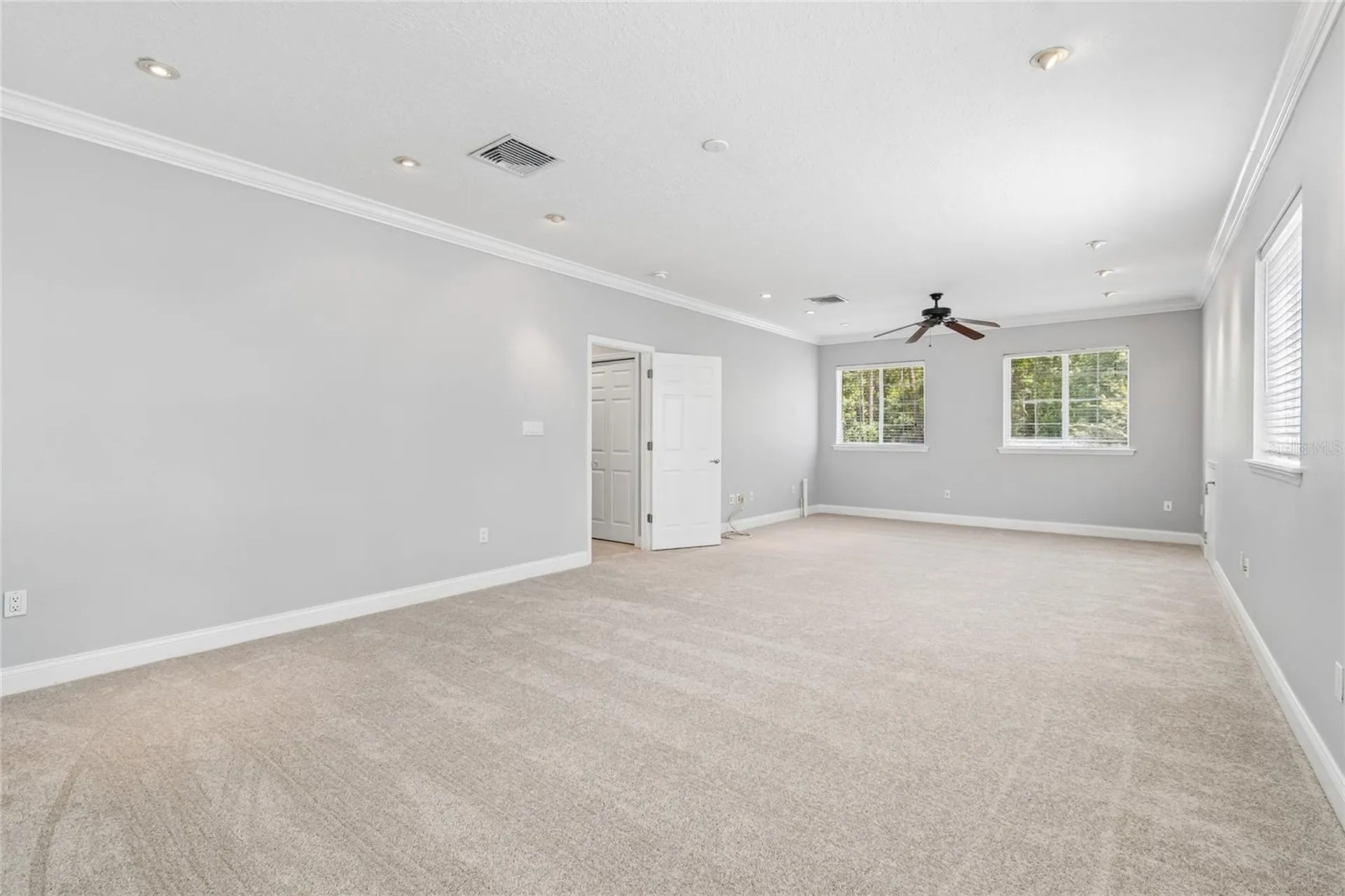 27708 Santa Anita Boulevard Wesley Chapel FL 33544