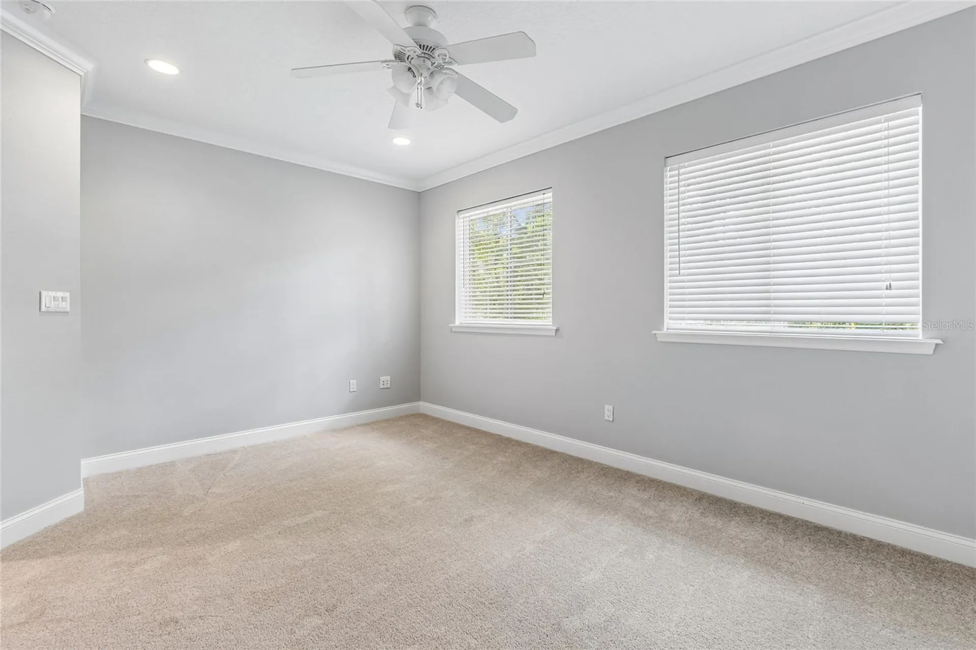27708 Santa Anita Boulevard Wesley Chapel FL 33544