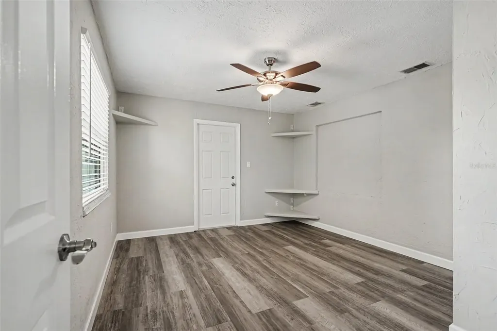 6822 Lassen Avenue New Port Richey FL 34655