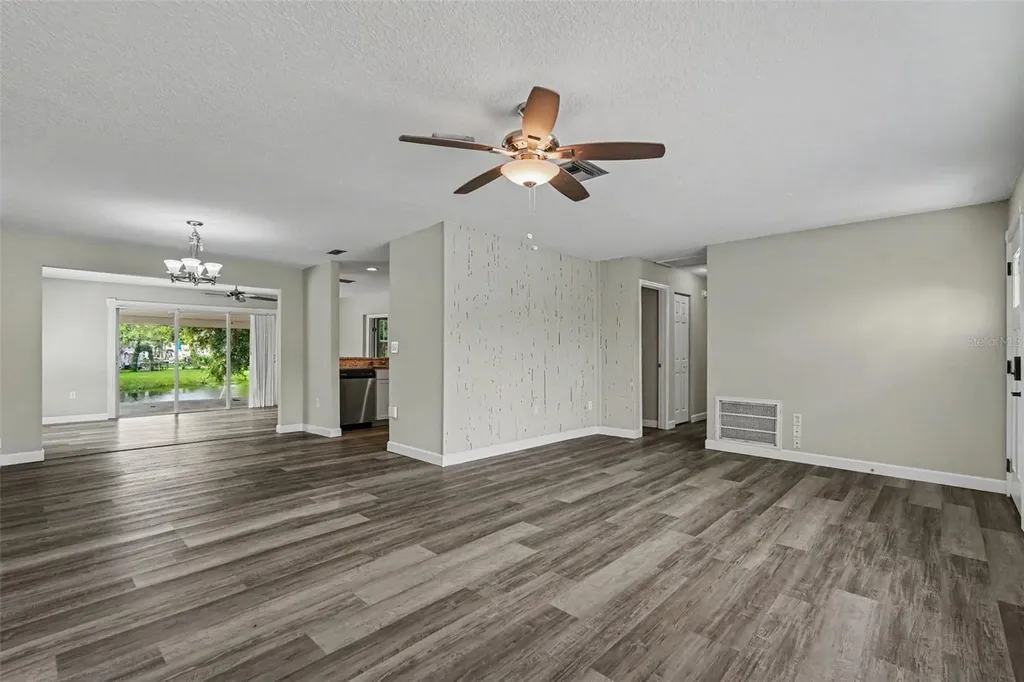 6822 Lassen Avenue New Port Richey FL 34655