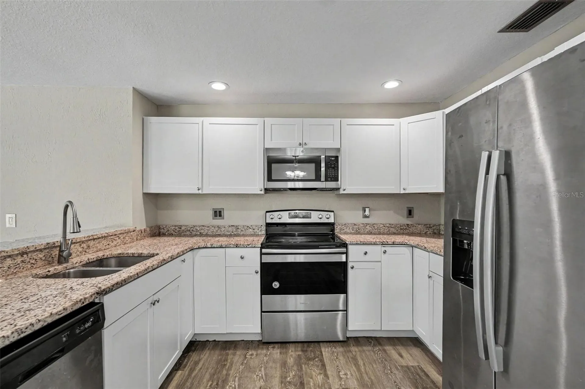 6822 Lassen Avenue New Port Richey FL 34655