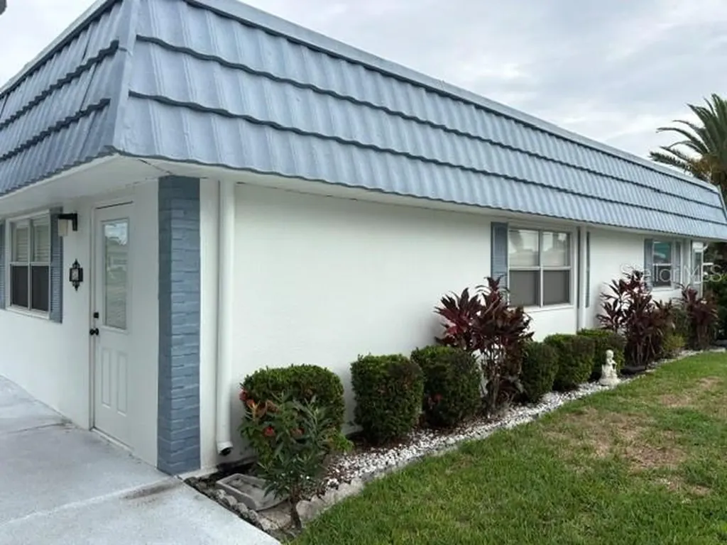1901 Andover Way Sun City Center FL 33573