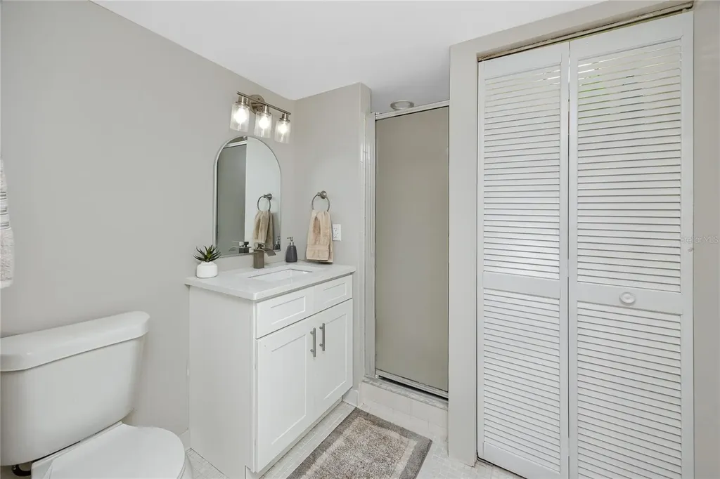 7530 Sunshine Skyway Lane S St Petersburg FL 33711