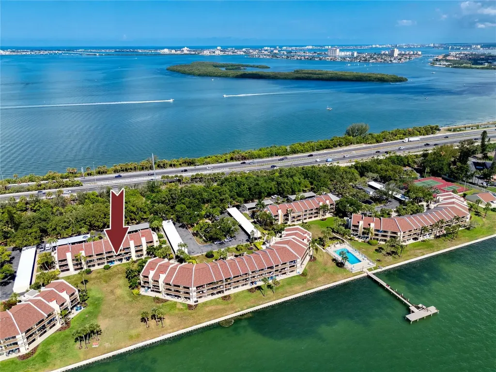 7530 Sunshine Skyway Lane S St Petersburg FL 33711