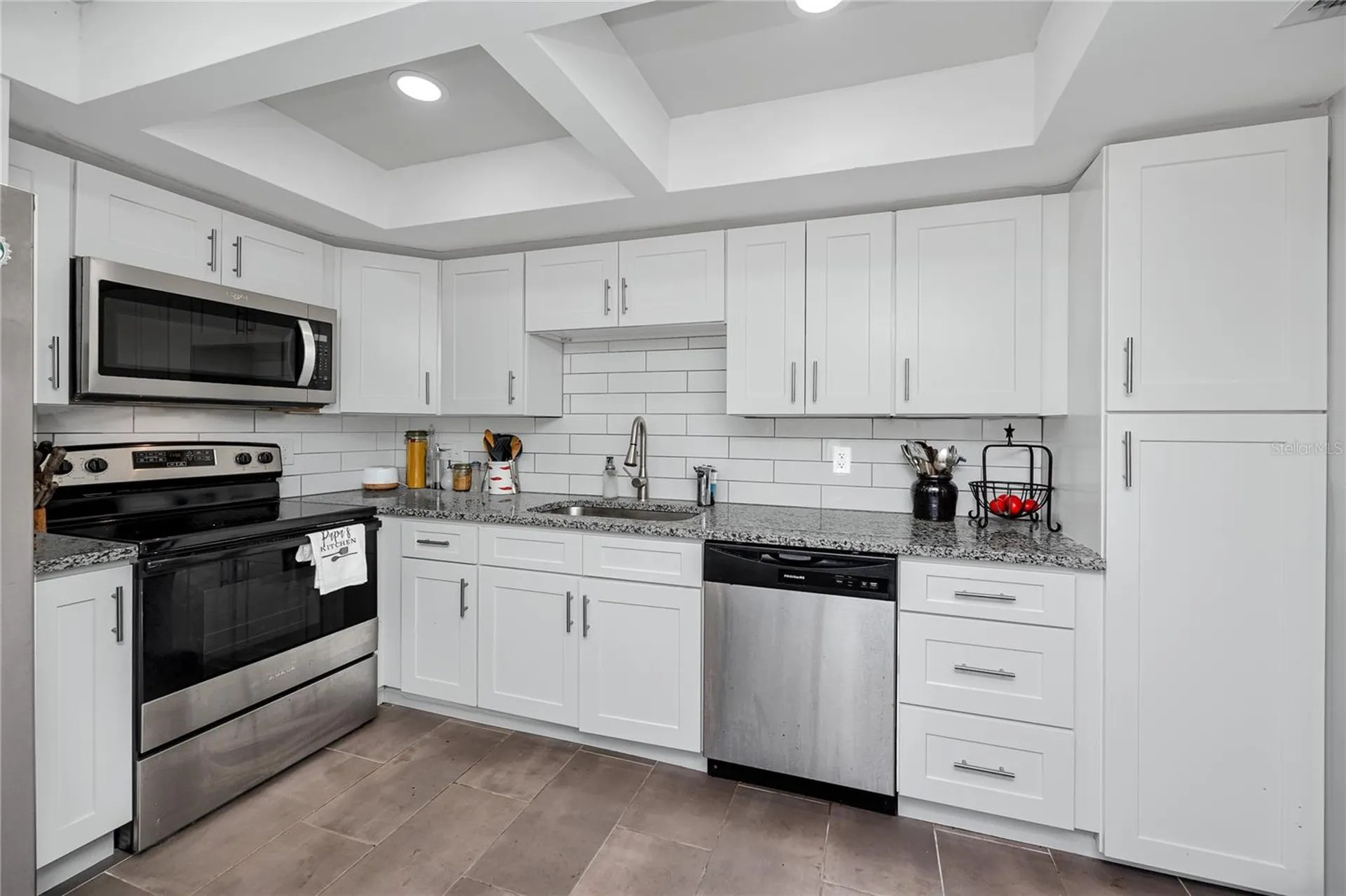 7530 Sunshine Skyway Lane S St Petersburg FL 33711