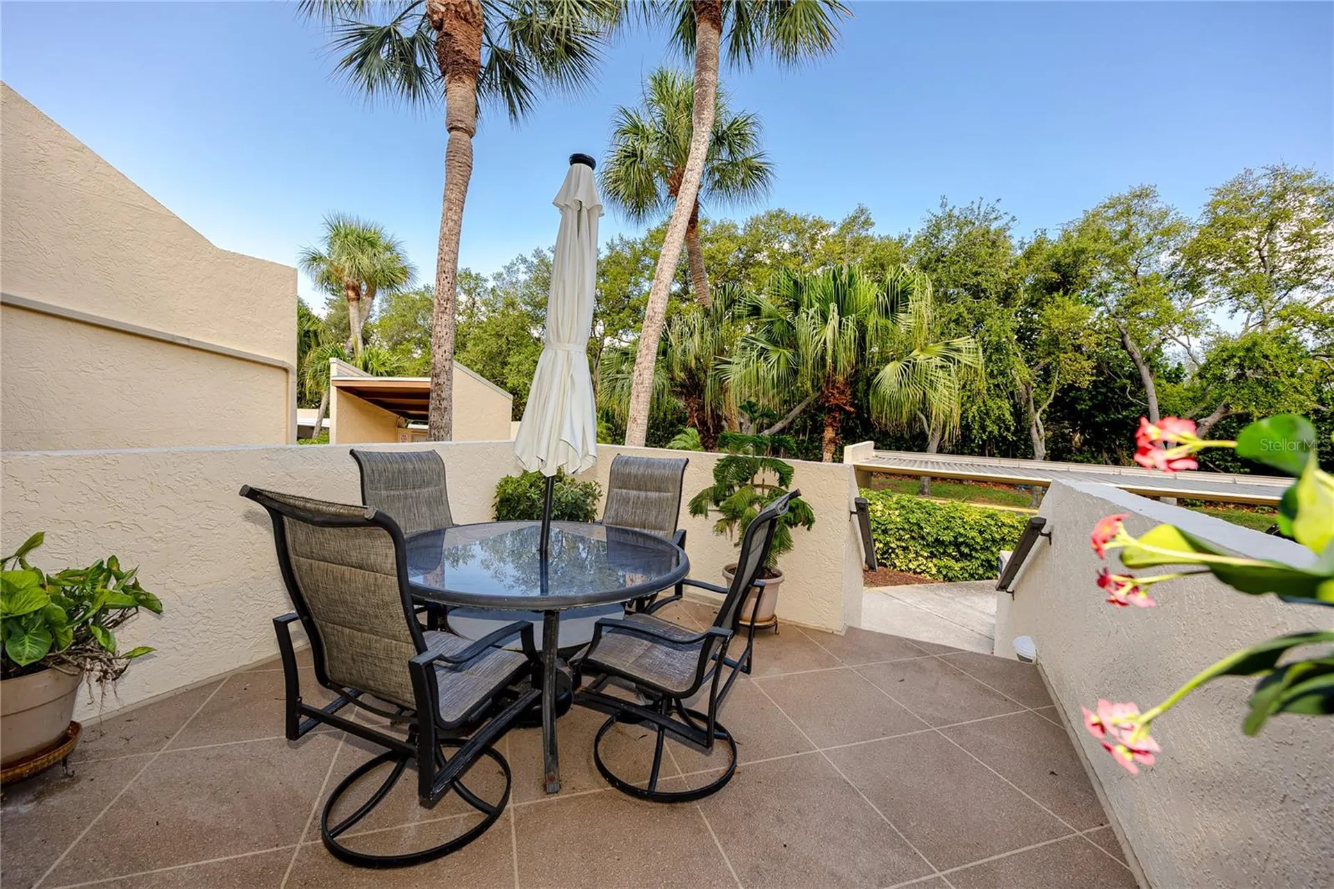 7530 Sunshine Skyway Lane S St Petersburg FL 33711