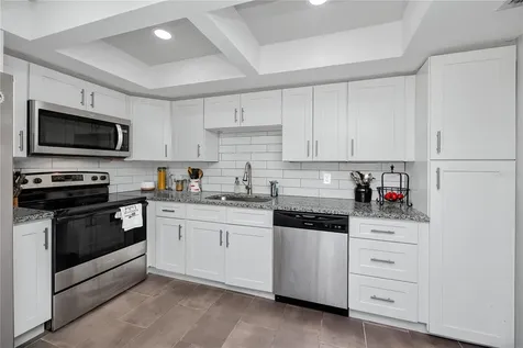 7530 Sunshine Skyway Lane S St Petersburg FL 33711