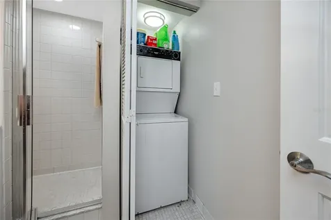 7530 Sunshine Skyway Lane S St Petersburg FL 33711
