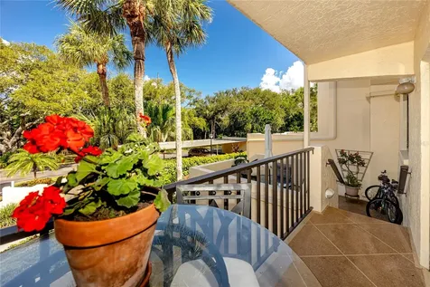 7530 Sunshine Skyway Lane S St Petersburg FL 33711