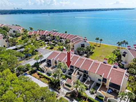 7530 Sunshine Skyway Lane S St Petersburg FL 33711