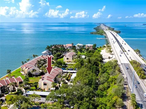 7530 Sunshine Skyway Lane S St Petersburg FL 33711