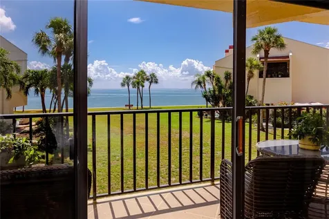 7530 Sunshine Skyway Lane S St Petersburg FL 33711
