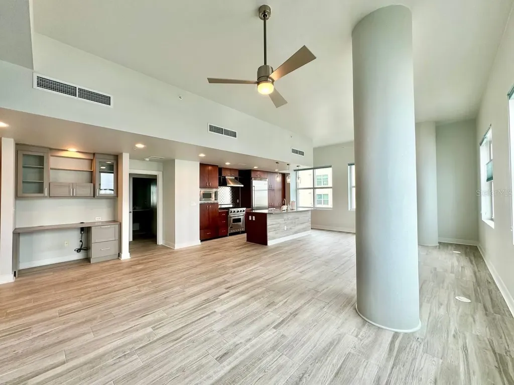1208 E Kennedy Boulevard Tampa FL 33602