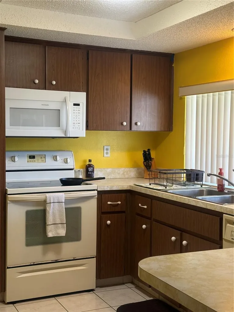 4238 Pinefield Avenue Holiday FL 34691