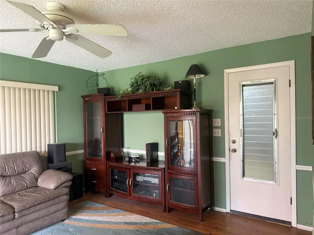 4238 Pinefield Avenue Holiday FL 34691
