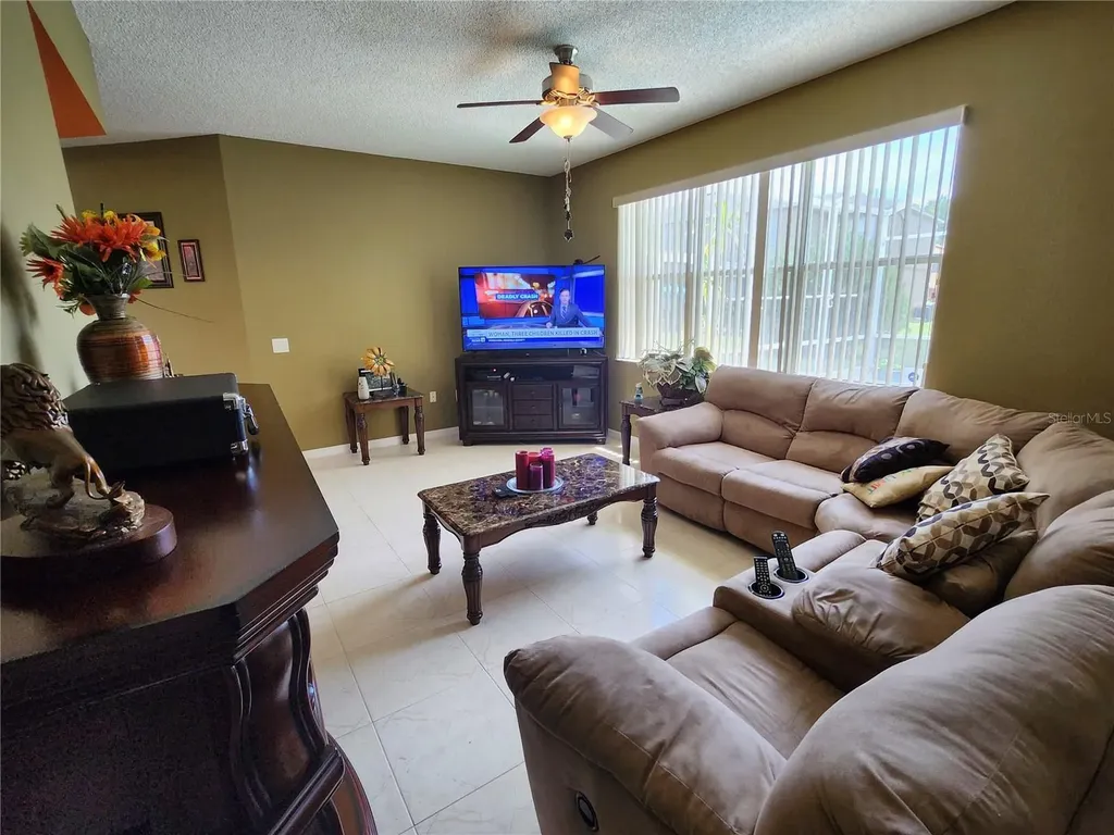 2503 Buttercup Court Kissimmee FL 34758