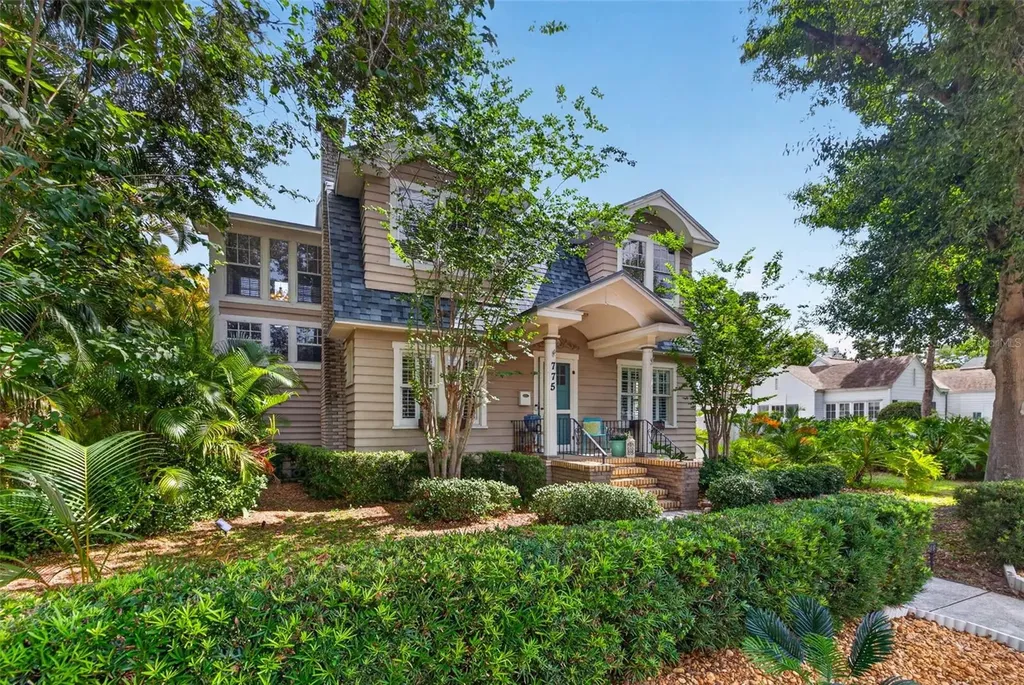 775 28th Avenue N St Petersburg FL 33704
