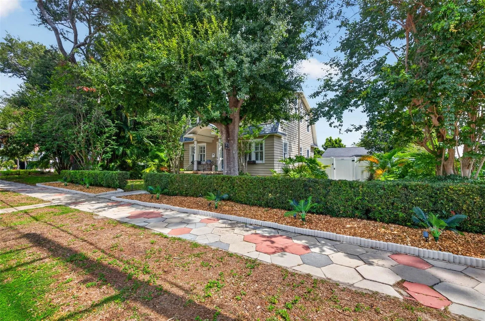 775 28th Avenue N St Petersburg FL 33704