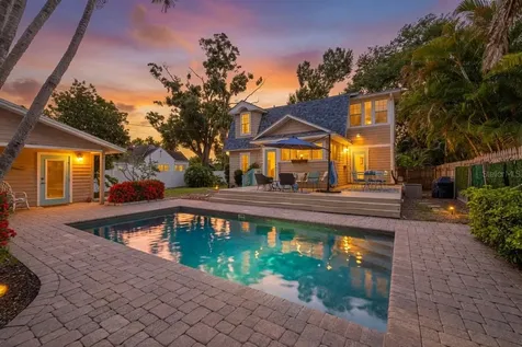 775 28th Avenue N St Petersburg FL 33704