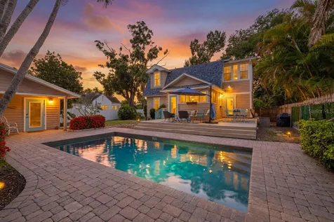 775 28th Avenue N St Petersburg FL 33704