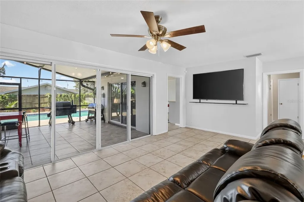 54 Lake Link Circle SE Winter Haven FL 33884