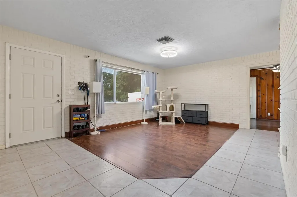 1428 Pinebrook Drive Clearwater FL 33755