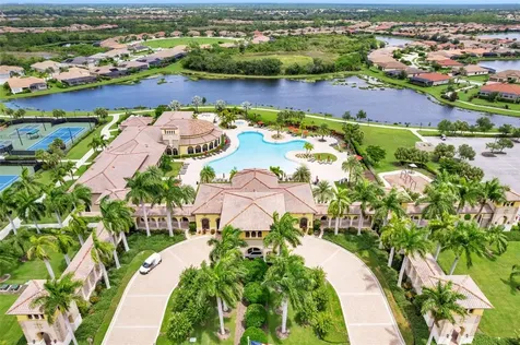 13682 Vancanza Drive Venice FL 34293