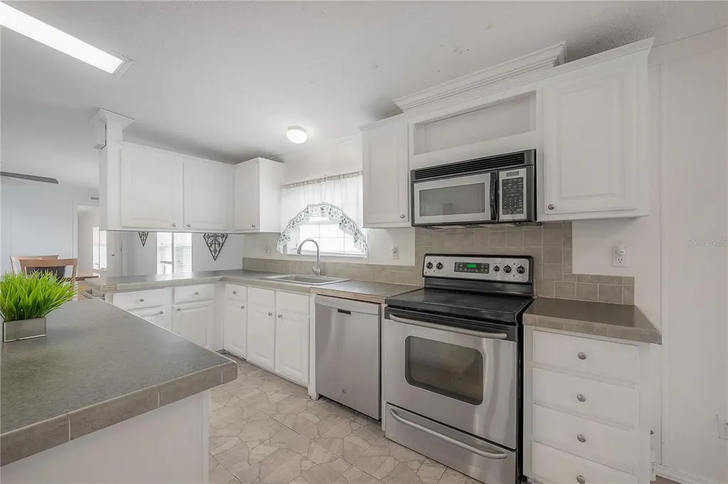 16048 Brookridge Boulevard Brooksville FL 34613
