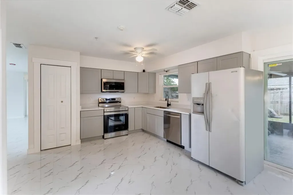712 Oak Lane Groveland FL 34736