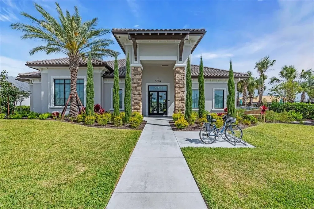 4642 Crestpoint Way Palmetto FL 34221