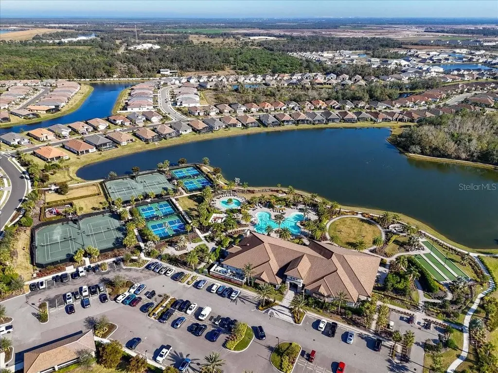 4642 Crestpoint Way Palmetto FL 34221
