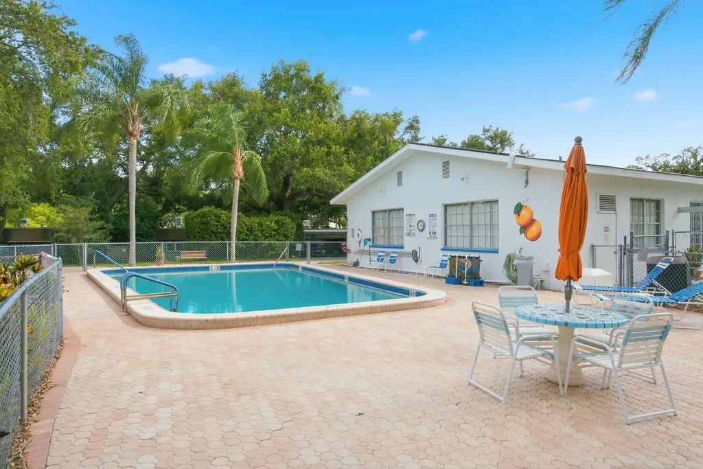 200 Glennes Lane Dunedin FL 34698