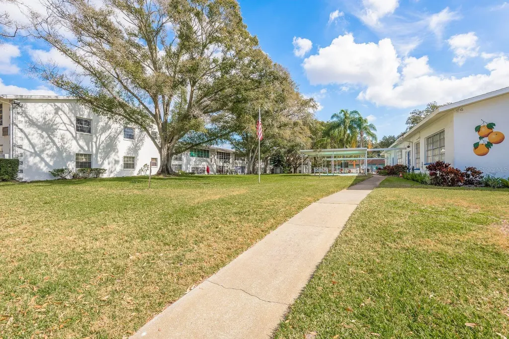 200 Glennes Lane Dunedin FL 34698