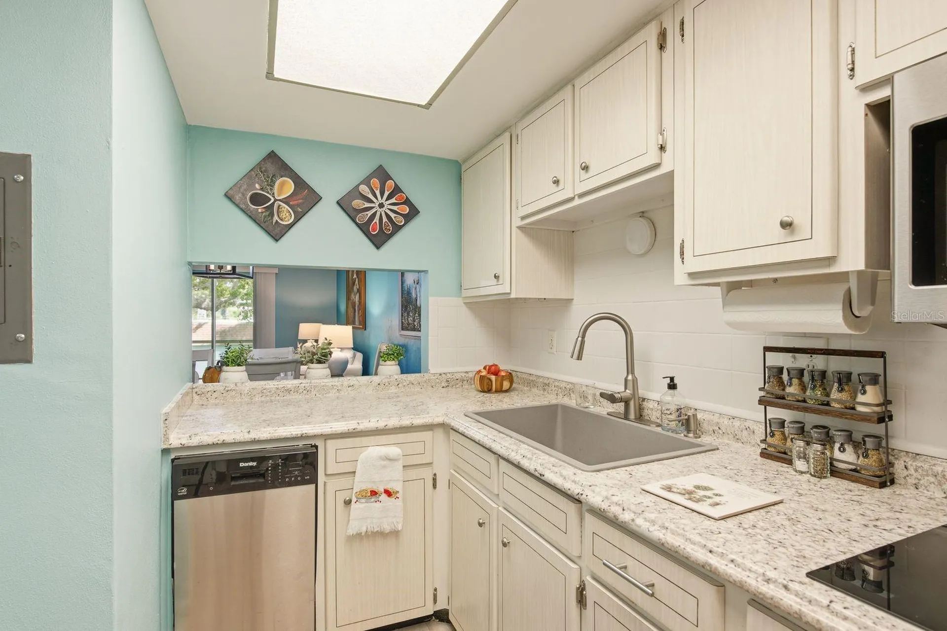 200 Glennes Lane Dunedin FL 34698