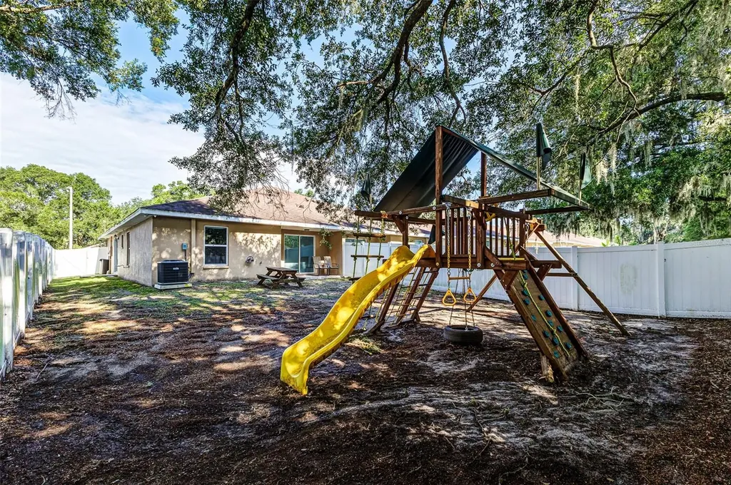 5662 Tower Palms Lane Lakeland FL 33811