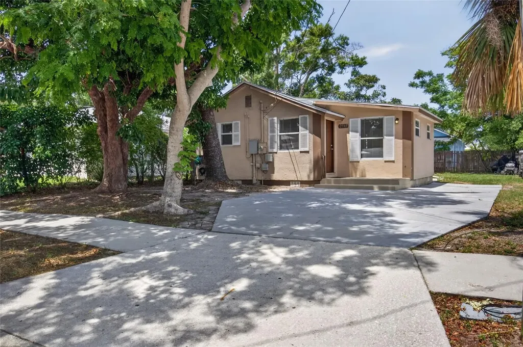 2947 Gillespie Avenue Sarasota FL 34234