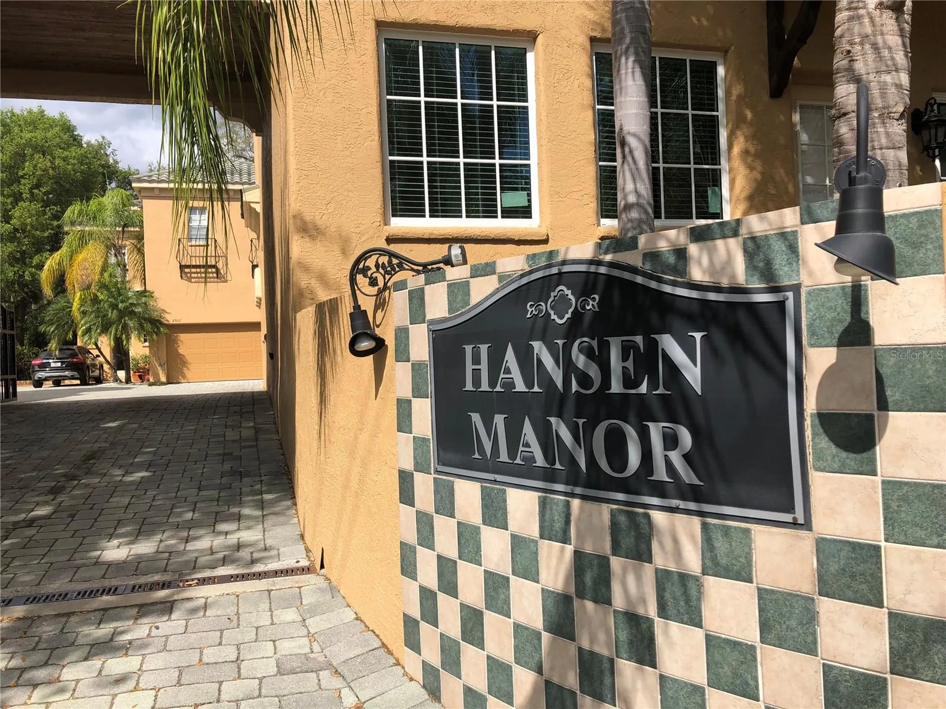 2902 Hansen Manor Lane Tampa FL 33611