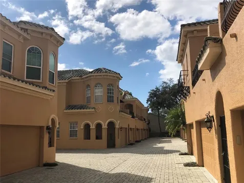 2902 Hansen Manor Lane Tampa FL 33611