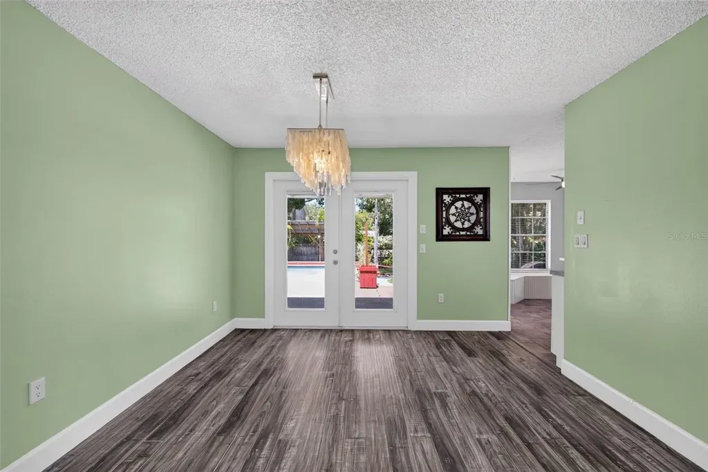 703 Riverside Drive Tarpon Springs FL 34689