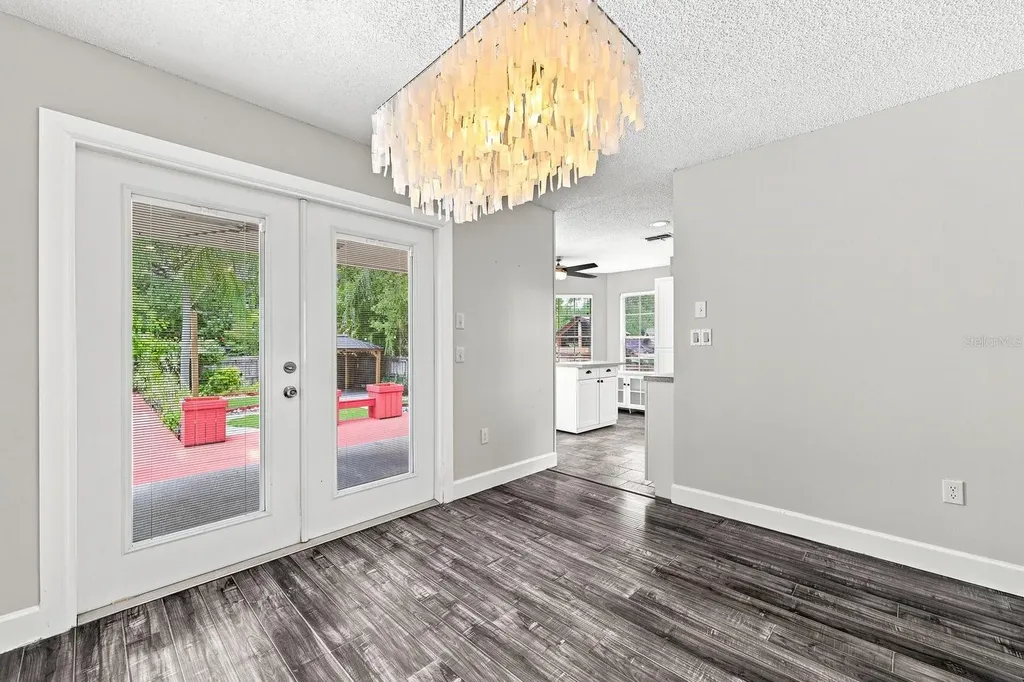 703 Riverside Drive Tarpon Springs FL 34689