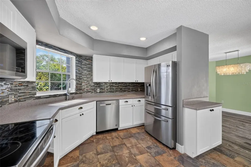 703 Riverside Drive Tarpon Springs FL 34689