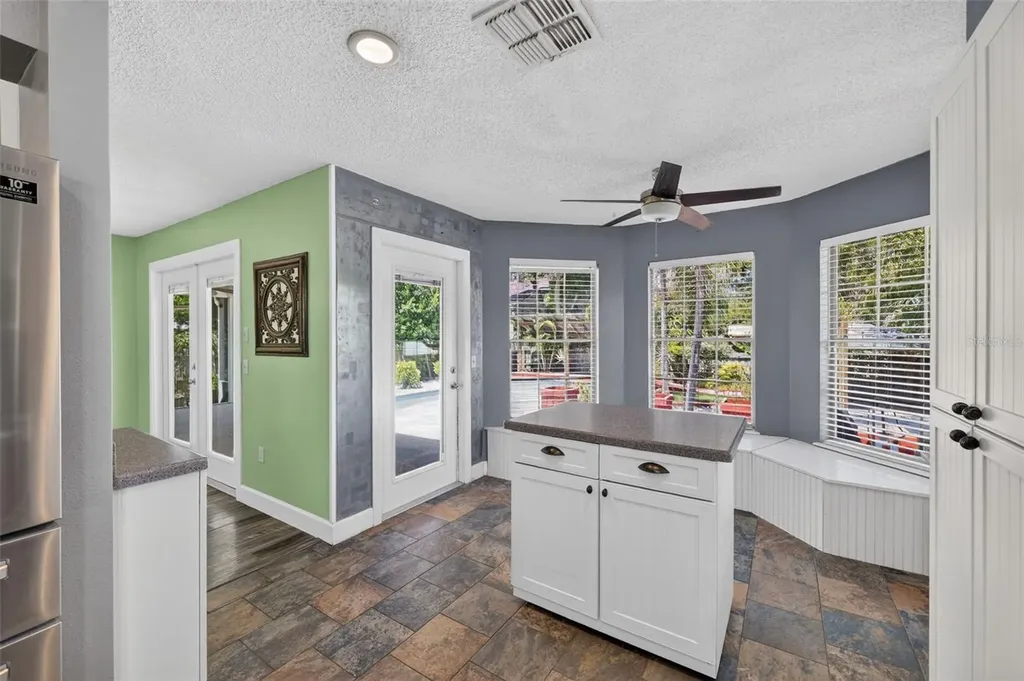 703 Riverside Drive Tarpon Springs FL 34689