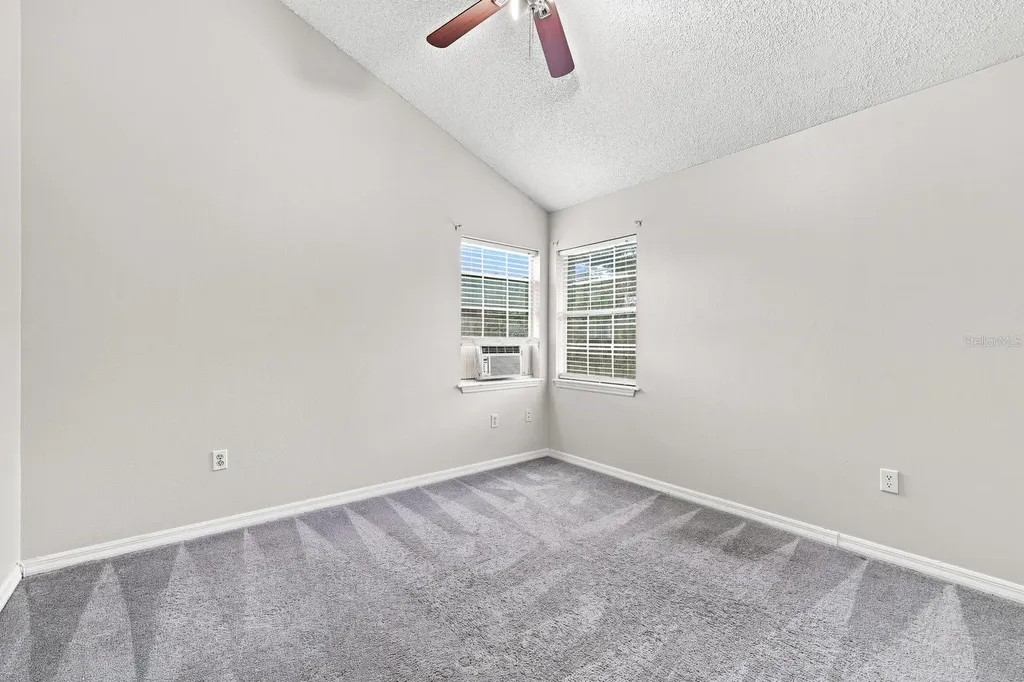 703 Riverside Drive Tarpon Springs FL 34689