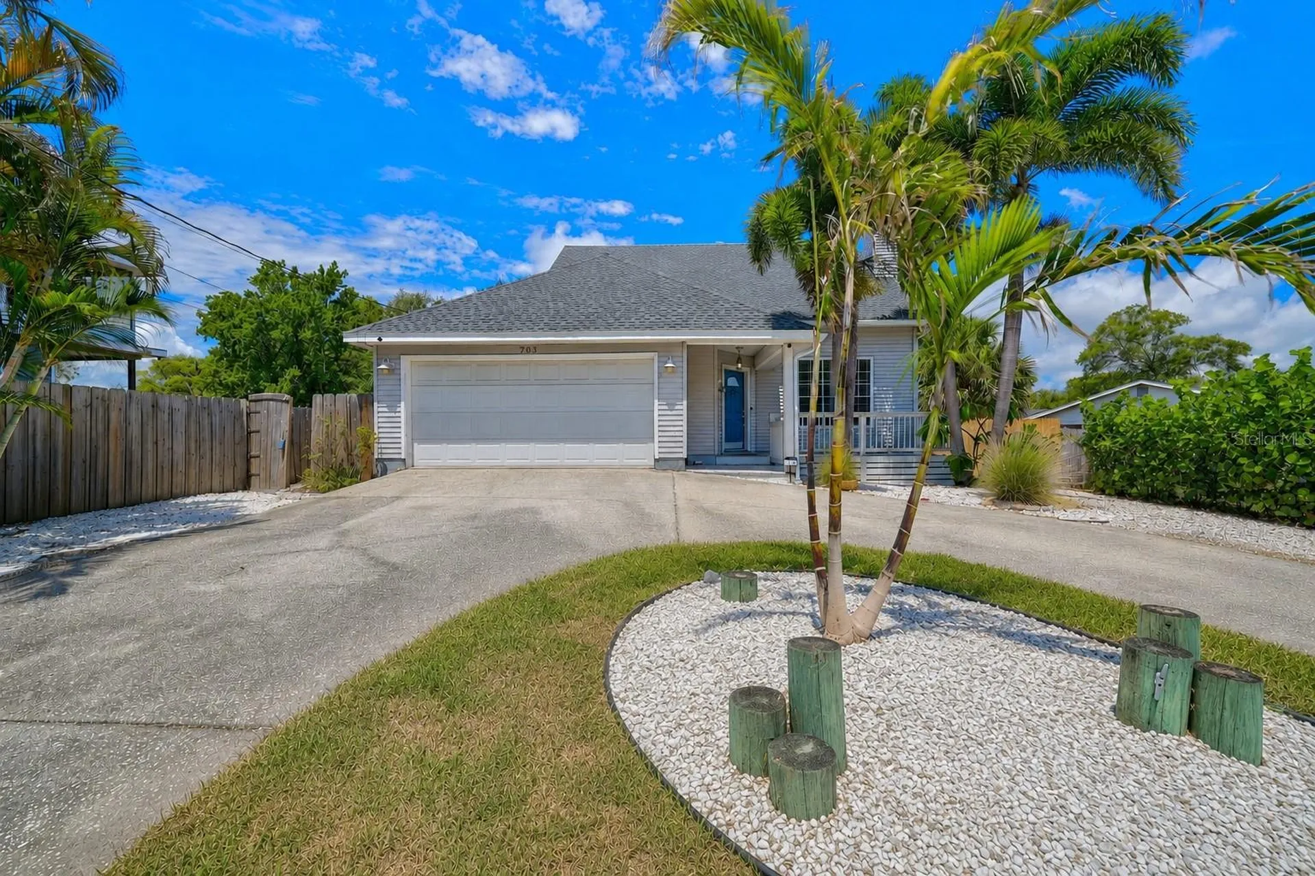 703 Riverside Drive Tarpon Springs FL 34689