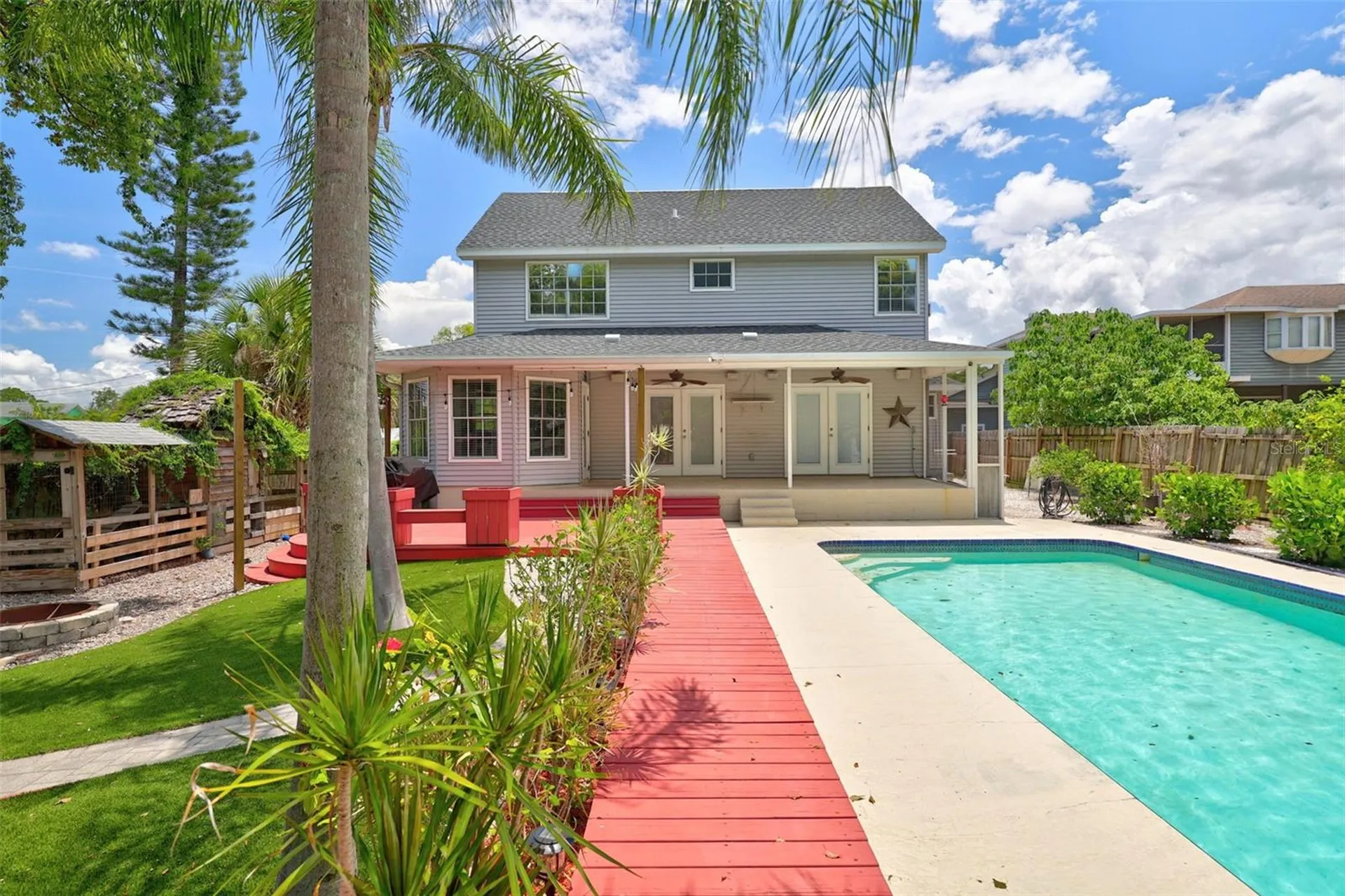 703 Riverside Drive Tarpon Springs FL 34689