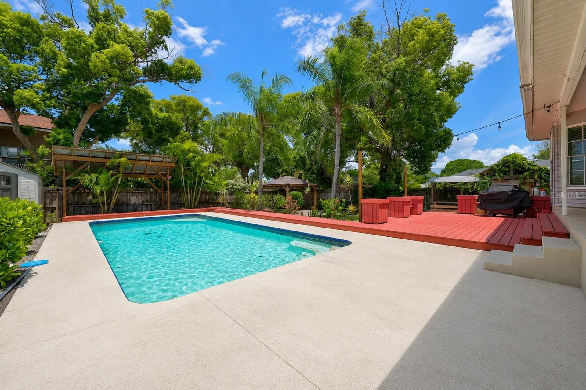 703 Riverside Drive Tarpon Springs FL 34689