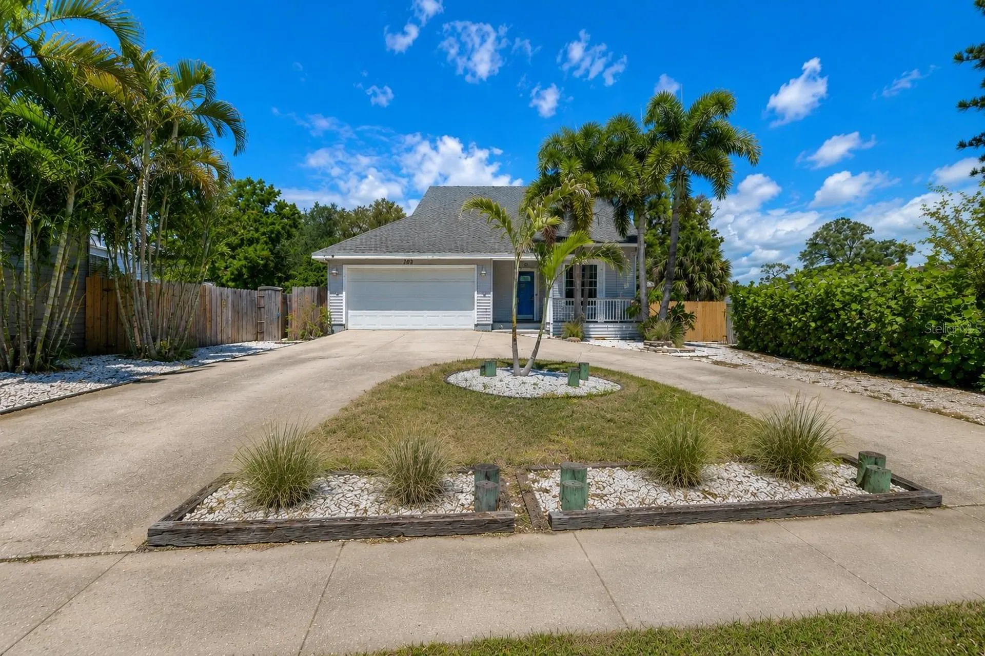 703 Riverside Drive Tarpon Springs FL 34689