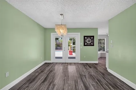 703 Riverside Drive Tarpon Springs FL 34689